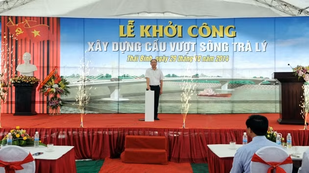 Khởi công xây dựng cầu vượt sông Trà Lý, khánh thành cầu Trà Giang