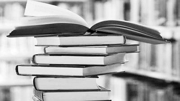 Bài 3. Từ ảo tưởng của nhà thơ đến thất thố của người làm phê bình(*)