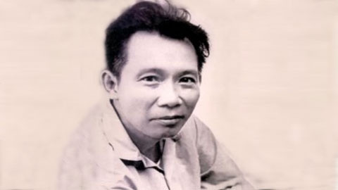 Nhà văn, nhà báo Thép Mới.