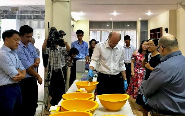 Vận hành thử quy trình xử lý nước thải toàn diện bằng công nghệ cơ điện.