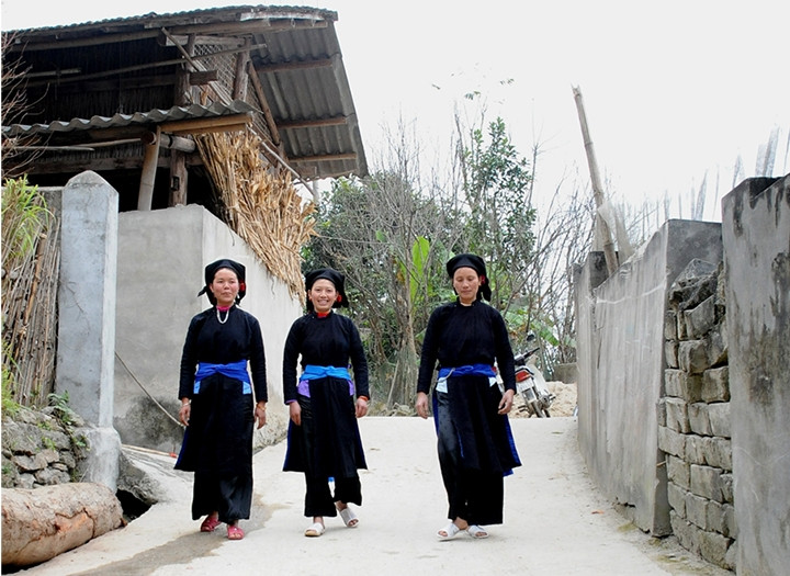 Tuyến đường liên thôn, liên xã Bản Díu, huyện Xín Mần (Hà Giang) được bê-tông hóa. Ảnh: QUANG MINH