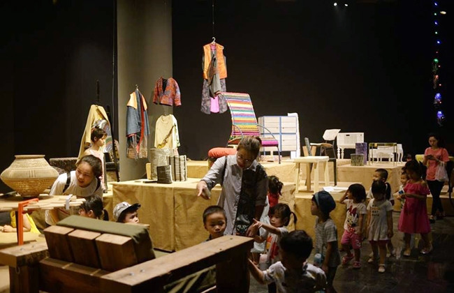 Triển lãm “Vàng mười - Tái chế! Nâng cấp!” tại không gian Heritage Space, Hà Nội.