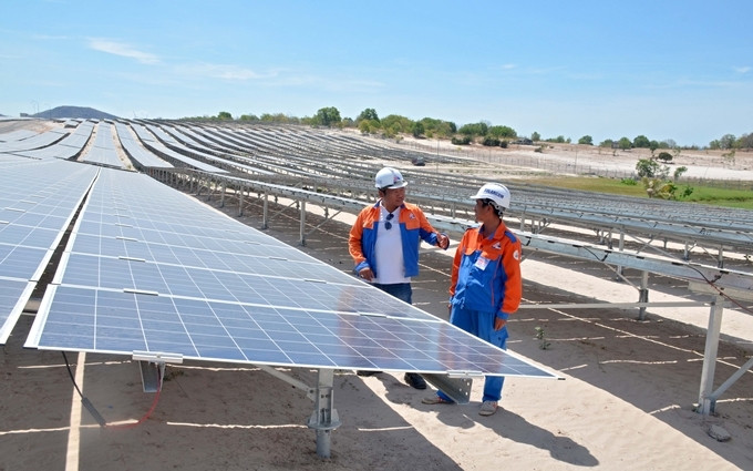 Một góc Nhà máy điện mặt trời Phong Phú.