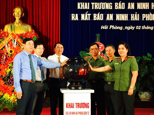 Khai trương Báo An ninh Hải Phòng điện tử.