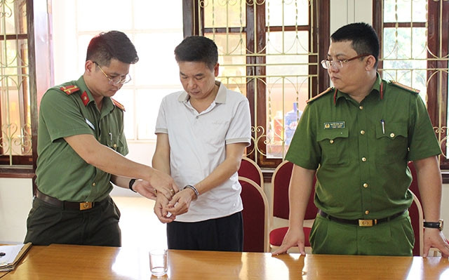 Bắt tạm giam đối với bị can Trần Xuân Yến.