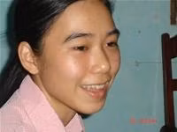 Những giọt nước mắt sung sướng<br>trên gương mặt Nguyễn Thị Thu Trang<br>khi em nghe tin được điểm 10 <br>môn Văn.