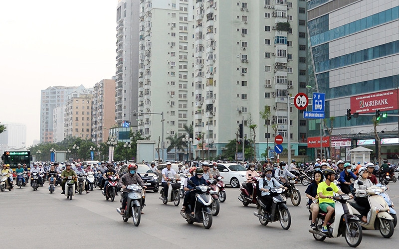 Ðường Lê Văn Lương (Hà Nội) thường xuyên xảy ra ùn tắc giao thông vào giờ cao điểm. Ảnh: Mỹ Hà