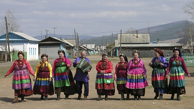 Dàn hợp xướng dân gian gia đình Bolshekunaleysky. Ảnh: WN