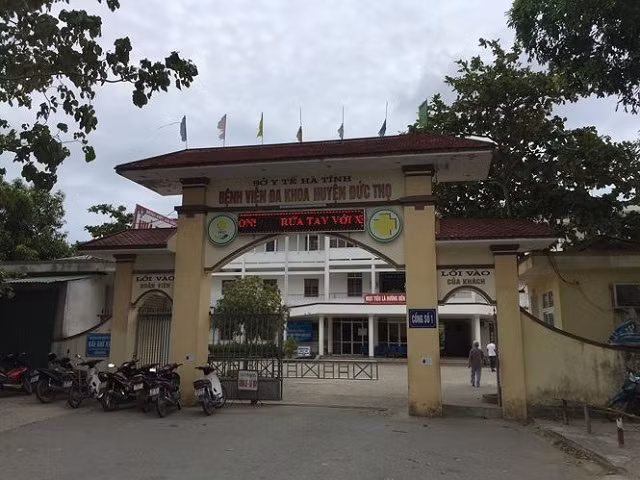 Bộ Y tế vào cuộc vụ bé sơ sinh tử vong với vết thương dài 8 cm trên cổ