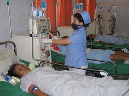 Hỗ trợ người bệnh lọc thận nhân tạo tại BV đa khoa Thống Nhất, Đồng Nai.