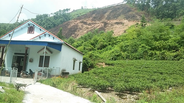 Người dân sinh sống trong khu vực rừng phòng hộ hồ Núi Cốc, chủ yếu là trồng keo, nên rừng mất dần chức năng phòng hộ bảo vệ môi trường.