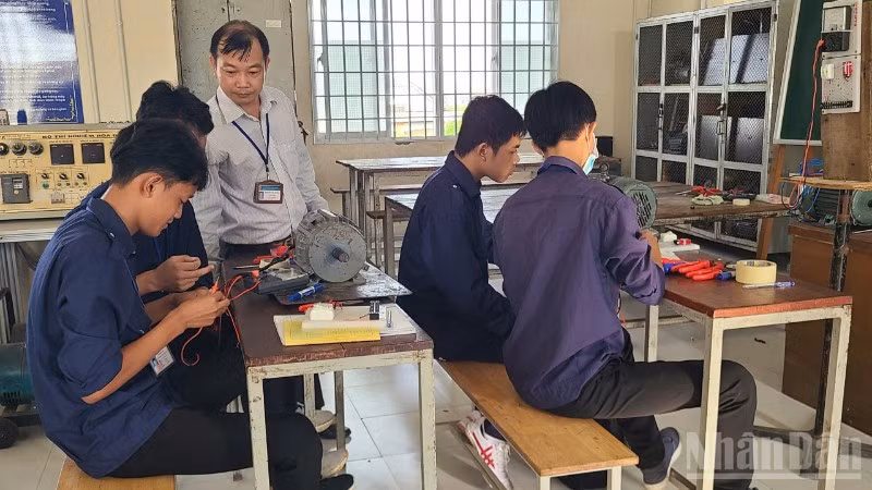 Trường cao đẳng Tiền Giang tổ chức cho sinh viên thực hành. (Ảnh NGUYỄN SỰ)