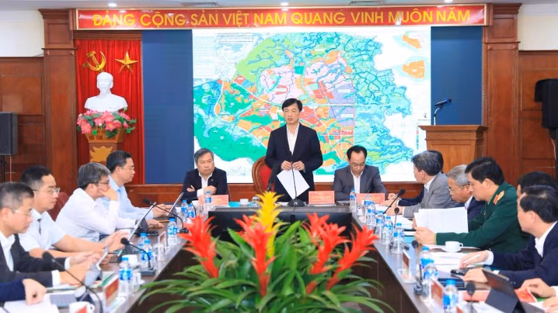 Đồng chí Nguyễn Duy Ngọc phát biểu chỉ đạo buổi làm việc.
