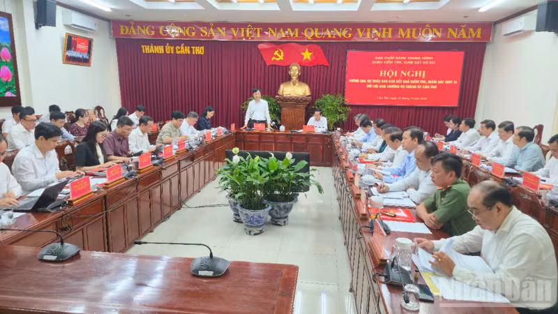 Quang cảnh hội nghị. (Ảnh: VĂN ÚT)