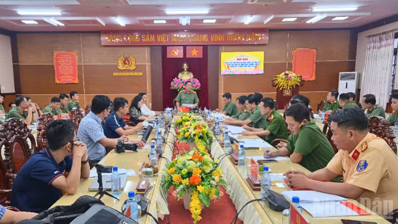 Quang cảnh hội nghị.