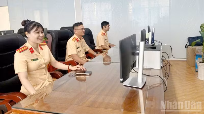 Lực lượng Cảnh sát giao thông bảo đảm trực 24/24 giờ để kịp thời phát hiện, ghi nhận các hành vi vi phạm. (Ảnh: Công an cung cấp)