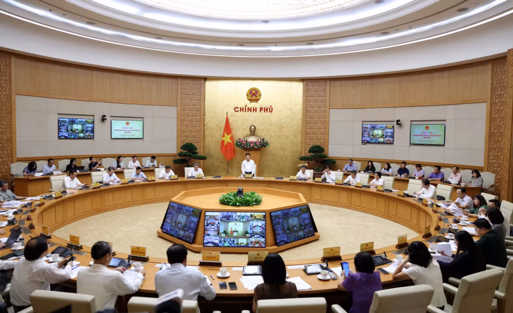Phó Thủ tướng Lê Thành Long chỉ đạo: Cần sự nỗ lực để việc tuân thủ pháp luật trở thành việc tự thân.
