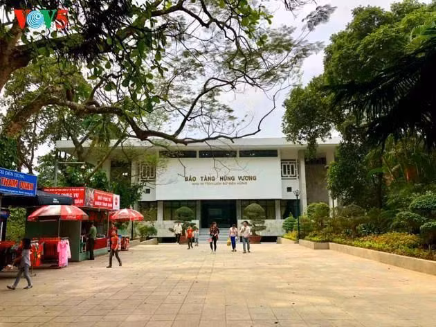 Bảo tàng Hùng Vương (Khu Di tích lịch sử Đền Hùng).