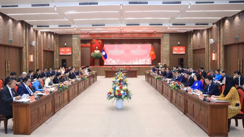 Quang cảnh cuộc hội đàm.