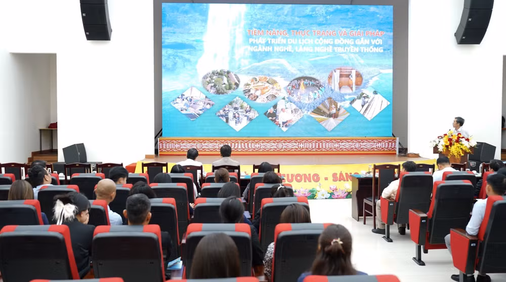 Quang cảnh hội nghị.