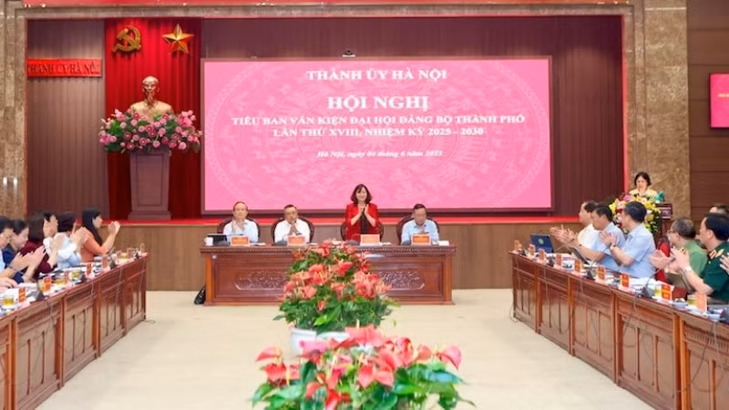 Quang cảnh hội nghị chiều 4/6.