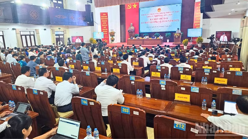 Quang cảnh phiên bế mạc.