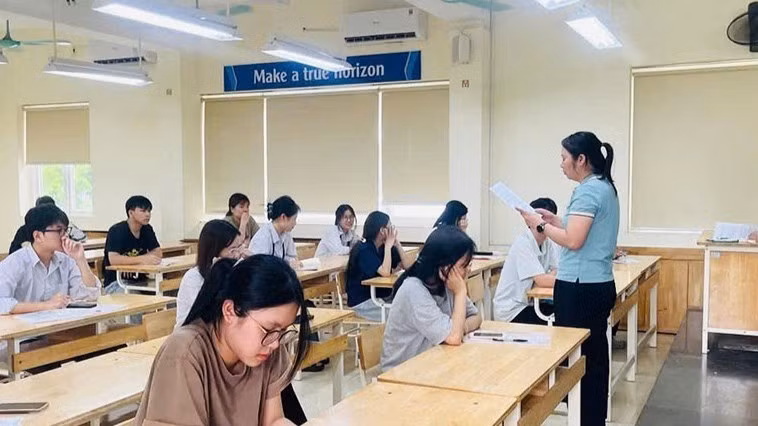 Tỉnh Ninh Bình có 10 môn thi có điểm trung bình nằm trong tốp 10 tỉnh, thành phố dẫn đầu toàn quốc.