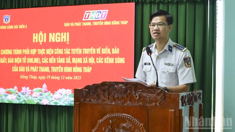 ndo_br_dai-ta-cao-xuan-quan-uy-vien-ban-thuong-vu-dang-uy-pho-chinh-uy-bo-tu-lenh-vung-canh-sat-bien-3-phat-bieu-tai-hoi-nghi-1-6980.jpg