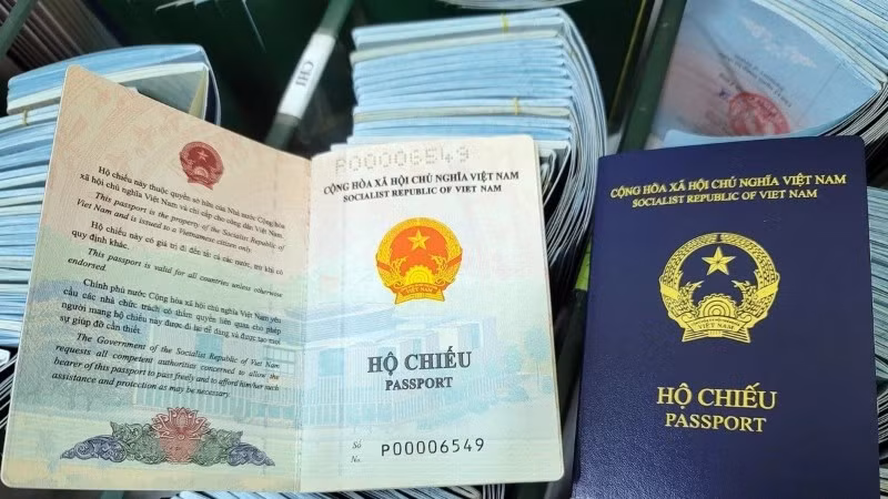 Nhiều quy định mới về nhập/trở lại quốc tịch Việt Nam chính thức được áp dụng từ ngày 1/7/2025. (Ảnh minh họa)