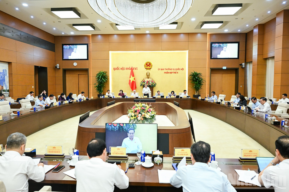 Quang cảnh phiên họp. (Ảnh: DUY LINH)