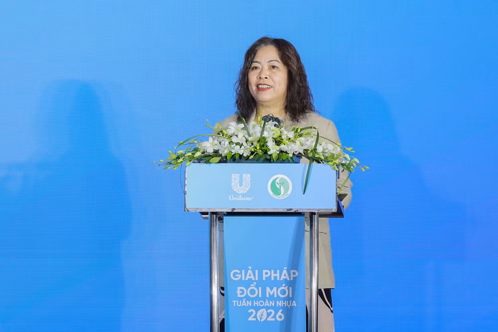 4-ba-nguyen-thi-bich-van-tong-giam-doc-quoc-gia-unilever.jpg