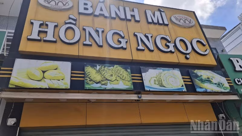 Cơ sở bánh mì Hồng Ngọc 37.