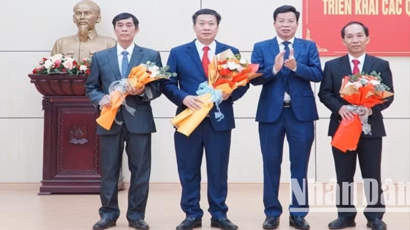 Tỉnh ủy Đắk Nông tổ chức Hội nghị thông báo kết luận của Ban Thường vụ Tỉnh ủy về công tác cán bộ của các xã, phường mới.