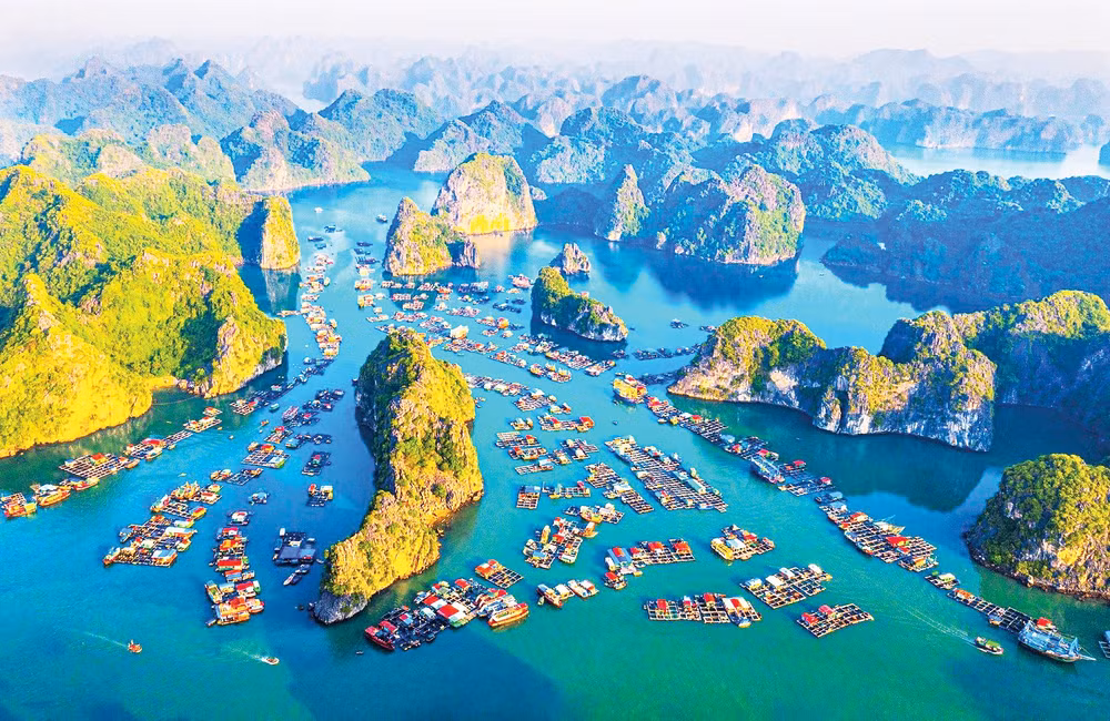 Quần đảo Cát Bà nhìn từ trên cao.