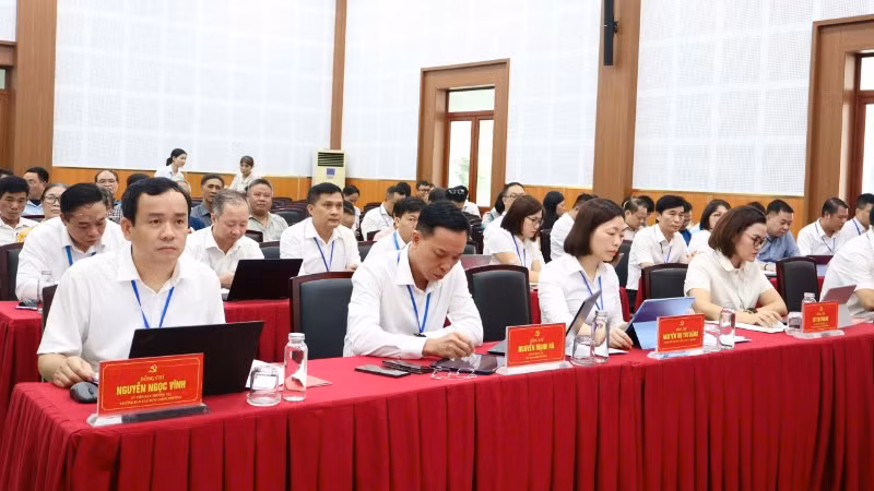 Các đại biểu tham dự hội nghị.