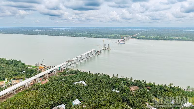 Dự án tuyến đường bộ cao tốc CT.33 được triển khai sẽ kết nối với cầu Đại Ngãi 1 bắc qua sông Hậu.