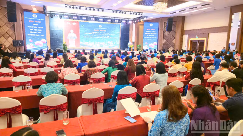 Quang cảnh hội nghị.