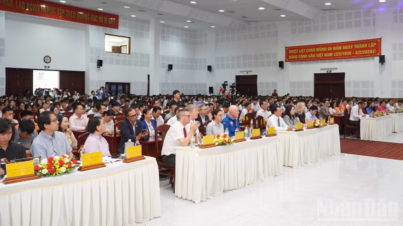 Quang cảnh sự kiện.