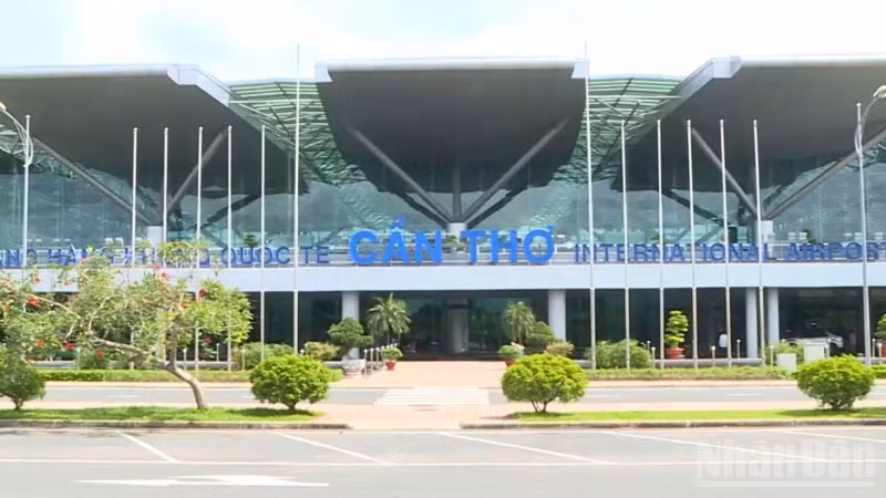 Mặc dù là Cảng hàng không quốc tế Cần Thơ nhưng chưa khai thác chuyến bay quốc tế.