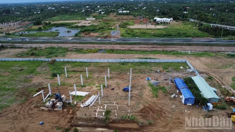 Khu vực xây dựng trạm dừng nghỉ cao tốc Trung Lương-Mỹ Thuận trên địa bàn tỉnh Đồng Tháp.