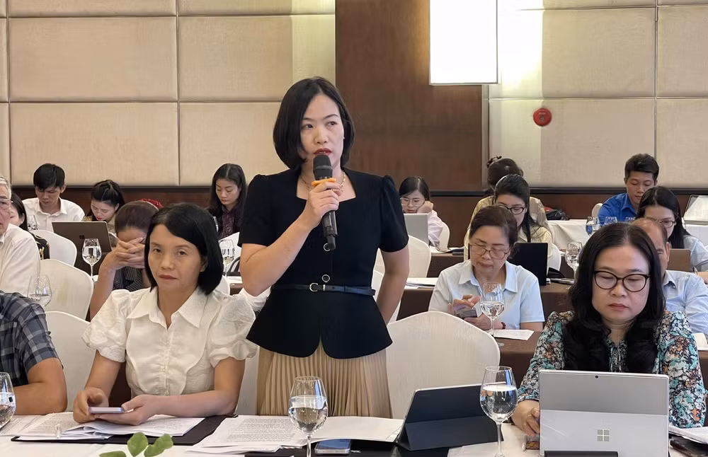 Đại biểu tham gia Hội thảo đóng góp nhiều ý kiến tâm huyết, có chất lượng nhằm nâng cao hơn nữa hiệu quả công tác hòa giải ở cơ sở. 