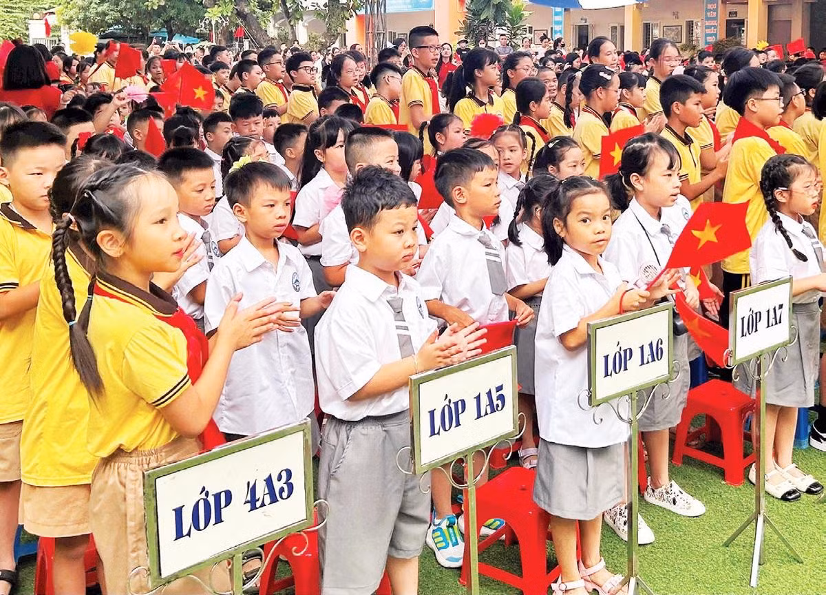 Năm học 2026-2027 học sinh phổ thông trên cả nước sử dụng thống nhất một bộ sách giáo khoa từ lớp 1 đến lớp 12.