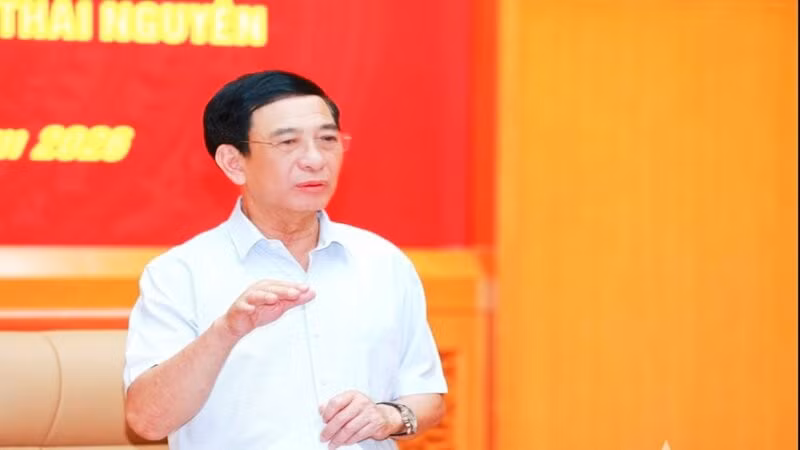Đại tướng Phan Văn Giang, Ủy viên Bộ Chính trị, Phó Thủ tướng Chính phủ, Bộ trưởng Quốc phòng, Trưởng Đoàn kiểm tra, giám sát, phát biểu tại hội nghị.