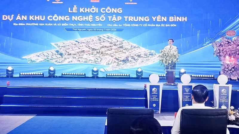 Phó Thủ tướng Hồ Quốc Dũng phát biểu ý kiến tại buổi lễ.