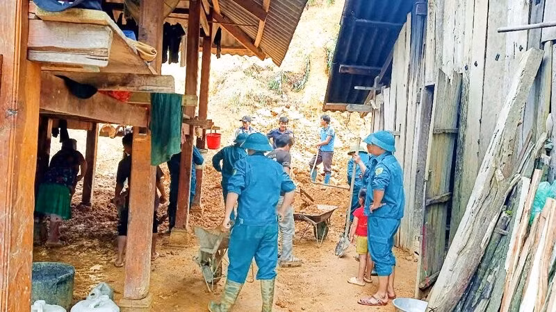 Dân quân là lực lượng quan trọng trong khắc phục thiên tai, sạt lở đất ở Thái Nguyên.
