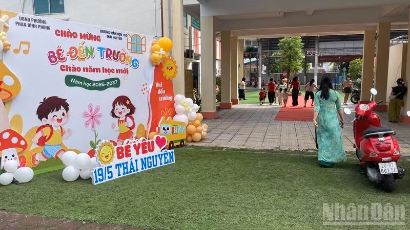 Trường mầm non 19/5 Thái Nguyên được xây dựng nhiều năm, thiết kế không còn phù hợp với đổi mới giáo dục. (Ảnh THẾ BÌNH)