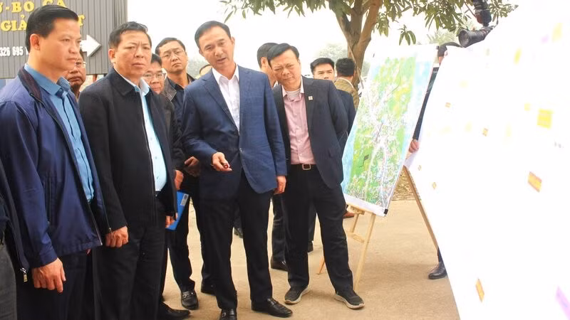 Bộ trưởng Xây dựng Trần Hồng Minh đề nghị khẩn trương hoàn thiện dự án để có thể khởi công nâng cấp, mở rộng đường cao tốc Hà Nội-Thái Nguyên-Chợ Mới vào giữa năm 2026.