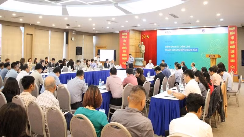 Hội thảo “Chính sách tài chính cho ngành công nghiệp khoáng sản” đưa ra nhiều giải pháp góp phần xây dựng chính sách minh bạch, ổn định và cạnh tranh quốc tế cho ngành này