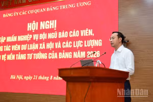Đồng chí Nguyễn Thanh Nhàn, Phó Bí thư Đảng ủy các cơ quan Đảng Trung ương phát biểu tại hội nghị. (Ảnh: PHẠM CƯỜNG)