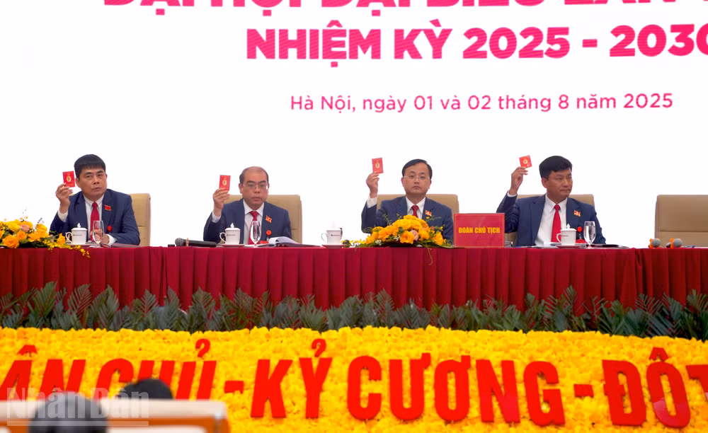 ndo_bl_anh-bieu-quyet.jpg